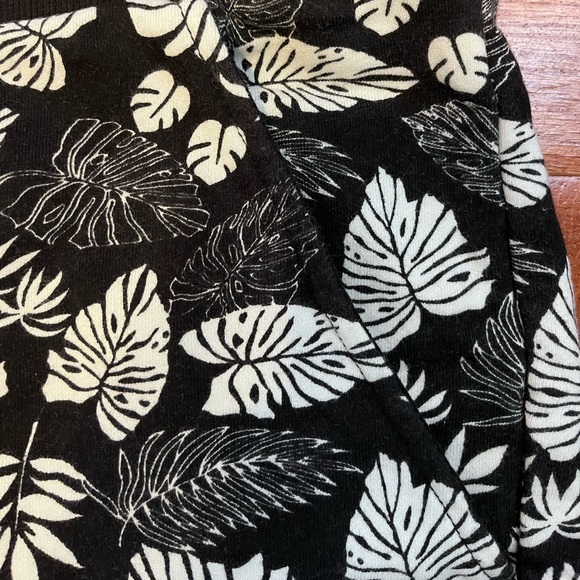 Mossimo Men’s Leaf Print Terry Shorts, XL - Picture 4 of 5